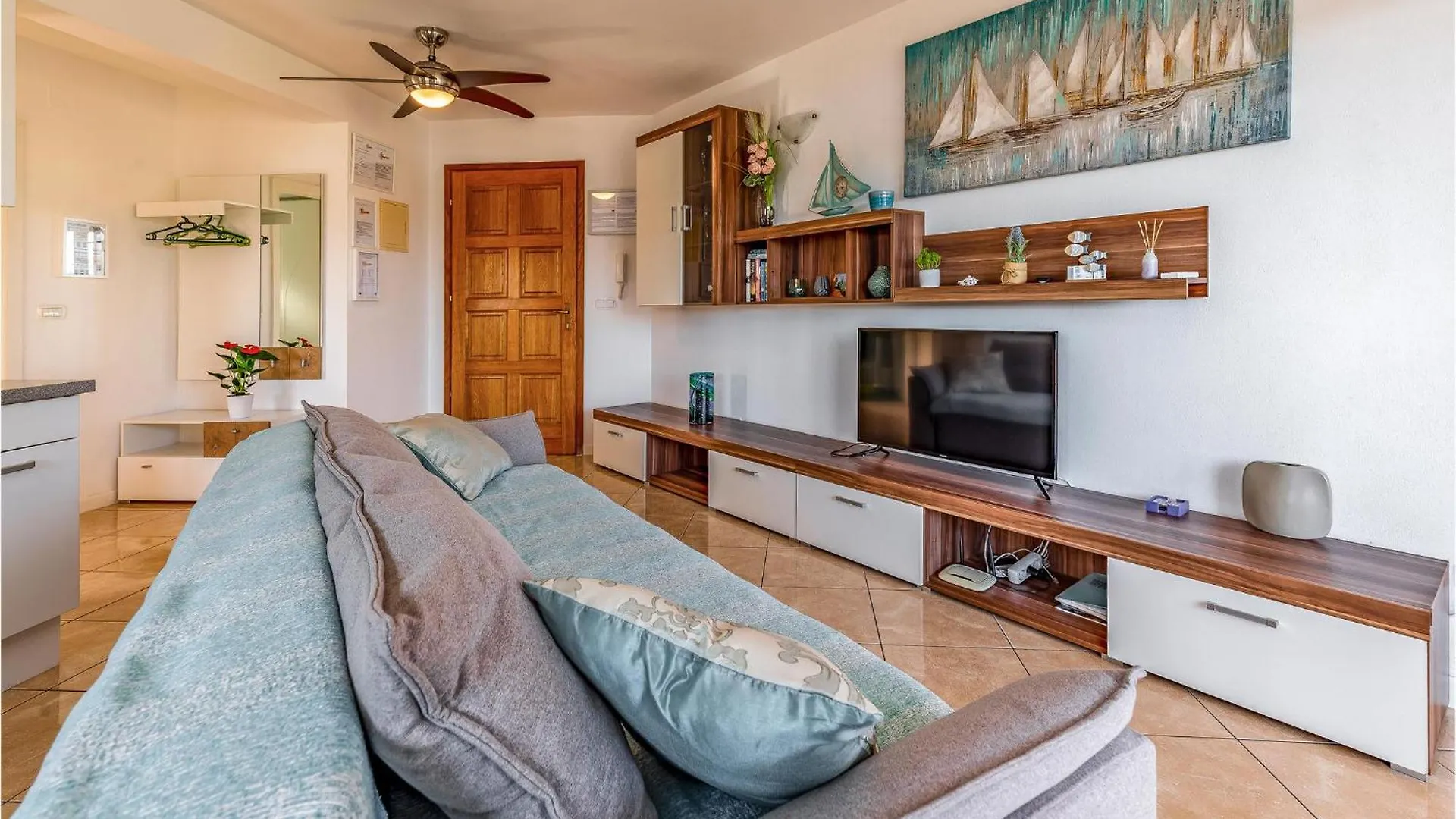 Lovely Apartment In Medulin With House Sea View 크로아티아